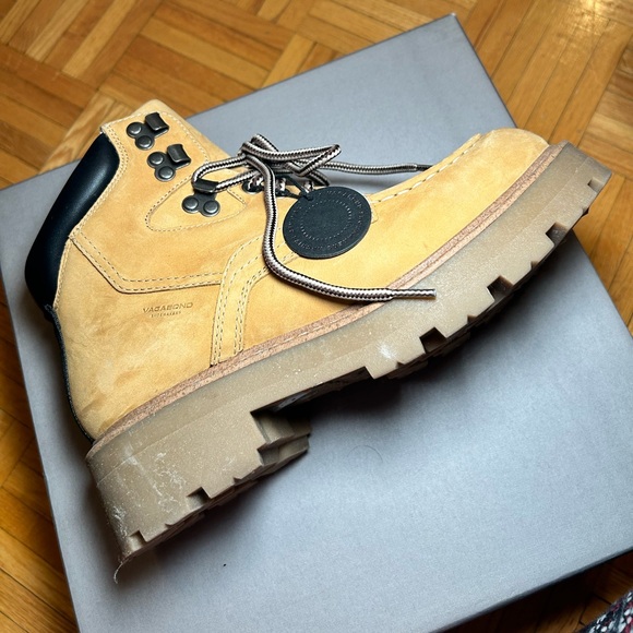 Vagabond Cosmo 2.0 Hiker - Picture 10 of 16